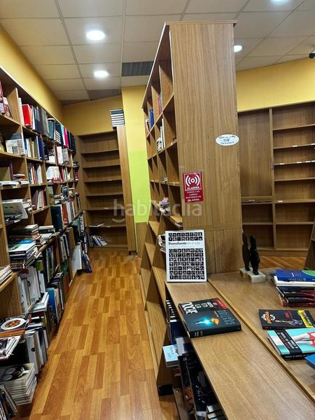 Foto bc021091-6016-4196-b0cb-165eabecd49a. Lloguer local comercial a Cambre