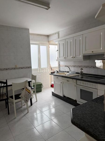 Foto 22ac3533-2ff4-4221-a4b9-517542bc926a. Pis amb calefacció aparcament a Los Castros - Castrillón Coruña (A)