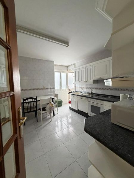 Foto 275a7285-ab23-46b8-9976-07e8c4b91190. Pis amb calefacció aparcament a Los Castros - Castrillón Coruña (A)