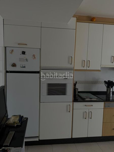 Foto 1cfee4c0-bab7-4c2d-99f6-2f2a5cda6f25. Pis amb calefacció a Cuatro Caminos - Plaza de la Cubela Coruña (A)