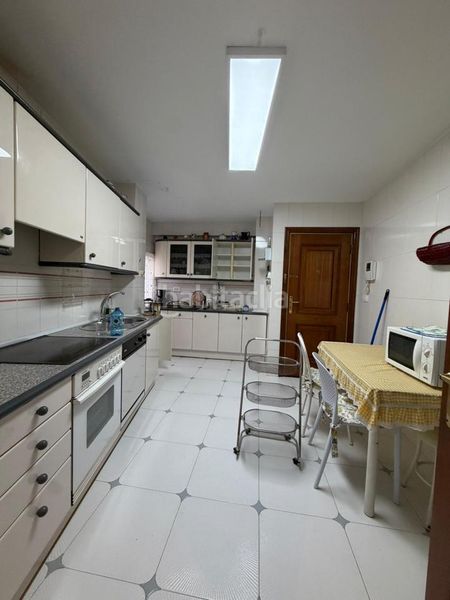 Foto 0a14b619-e2da-40a9-a85a-fdd49c5768a9. Pis amb aparcament a San Pablo - Juan Flórez Coruña (A)