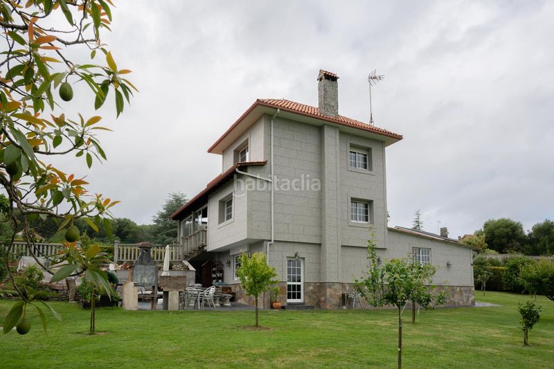 Foto b33c808f-bc3b-42ec-867f-8fcb2476d46d. Casa en Bergondo