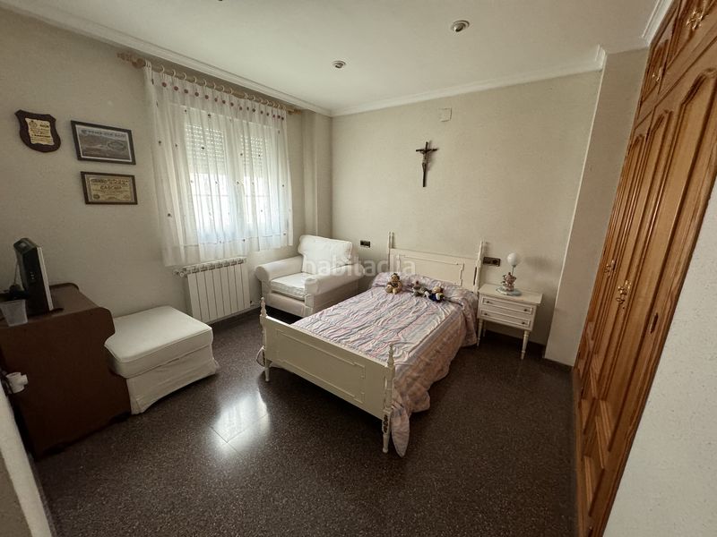 Foto 8b6e3325-c071-472a-9158-e90544669eeb. Casa aparellada amb xemeneia calefacció a Las Cruces Villena
