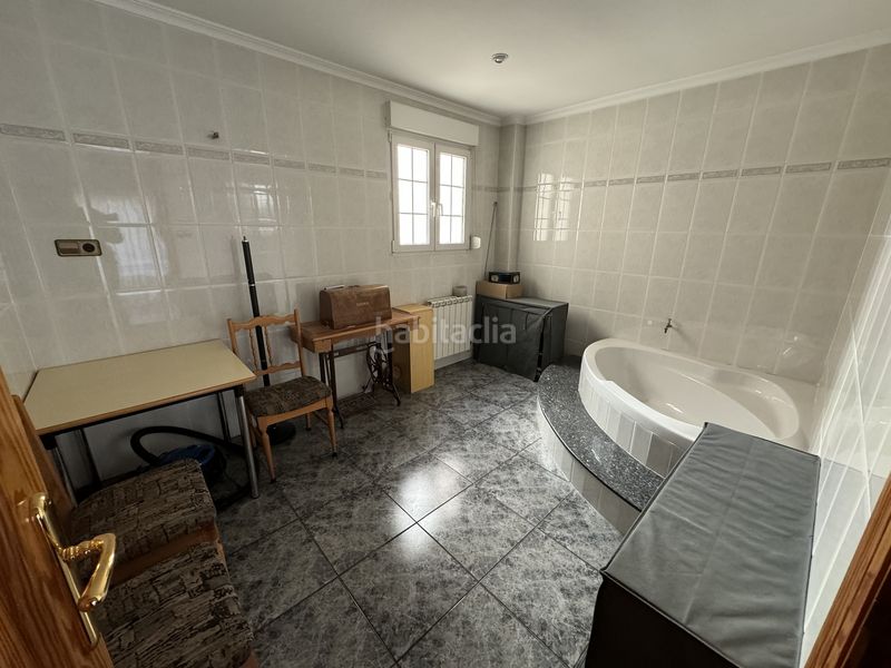 Foto e265b9f8-68be-4a62-ae7e-1be6c8f74b42. Casa aparellada amb xemeneia calefacció a Las Cruces Villena