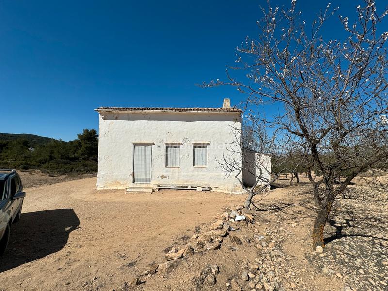 Foto 52fbc5f8-fa56-43e0-b058-b4b5627b9e1c. Masía casa de campo en sierra salinas en Las Virtudes Villena