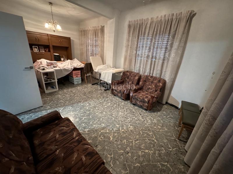 Foto 3908c3e4-9de5-45f1-836f-759e171a1a50. Casa pareada edificio con dos viviendas en Las Cruces Villena