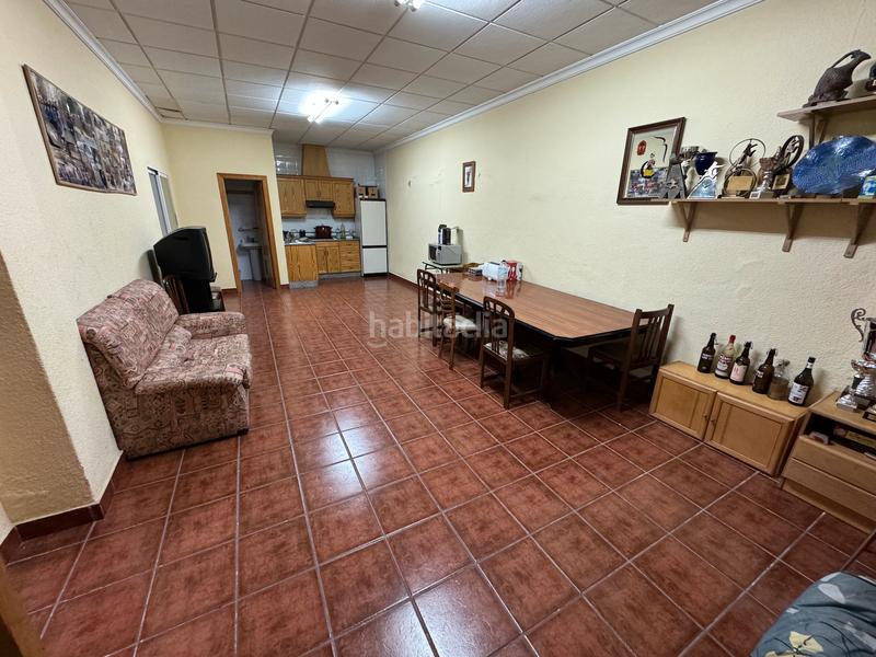 Foto 873e5f07-a43f-4e54-8dd4-2be1044b3420. Casa pareada edificio con dos viviendas en Las Cruces Villena