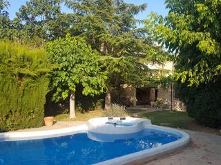 Casa aparellada  Carrer mare déu de gràcia. Casa en cañada con jardín y piscina