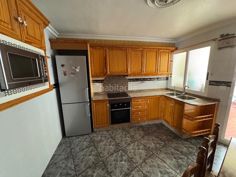 Foto 12ab56b3-af6c-4d2b-a90e-7d6a8132d1ce. Maison jumelée avec cheminée chauffage parking dans Villena