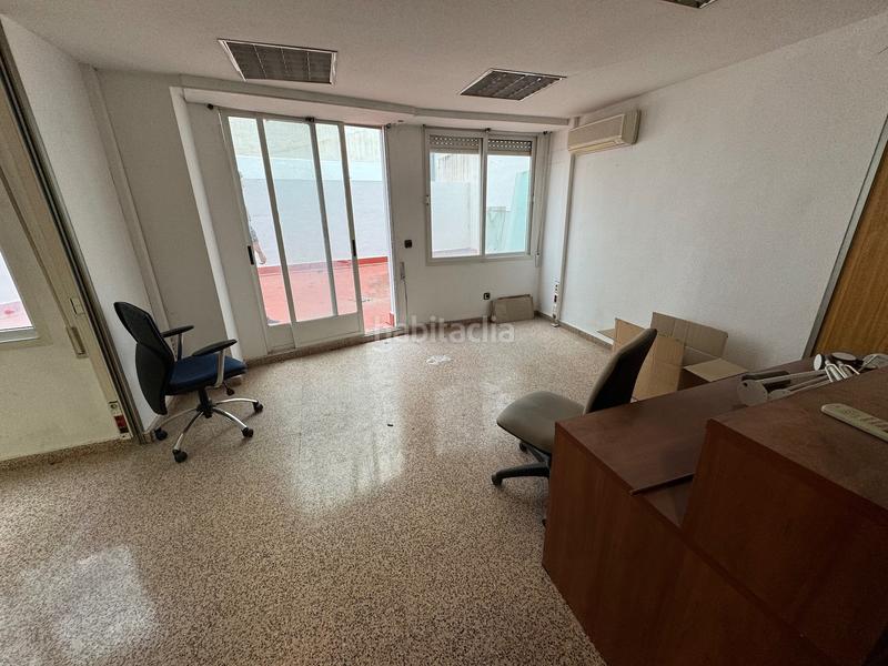 Foto a68f23bb-6c91-4bd1-b6a7-b67e1d50c904. Local comercial local entresuelo en salesianos en Villena