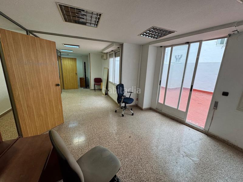 Foto c4c50db2-a4e0-4f07-87b5-b97a7ed3fbb8. Local comercial local entresuelo en salesianos en Villena