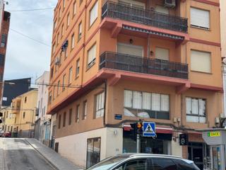 Local Comercial  Avenida constitucin. Entresuelo en constitucin