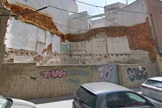 Terreny residencial  Calle de la democracia. Solar para construir