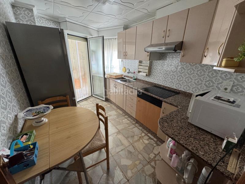 Foto 7cc343db-35dd-4110-a9cf-cf0ca66c2043. Casa adossada amb aparcament a Las Cruces Villena