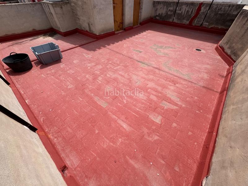 Foto abfe9004-1aa3-4a28-bb76-eb6a27c77f14. Casa adossada amb aparcament a Las Cruces Villena