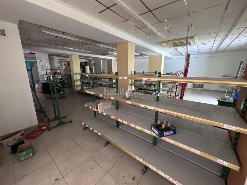 Foto b56a2291-4228-40a3-a188-4f9a80c5c496. Local comercial  en la morenica en Villena