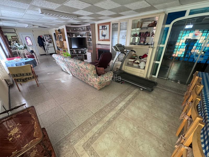 Foto 33672e35-952b-4b21-bc37-ae3bc76a0107. Masia amb xemeneia calefacció aparcament piscina a Villena