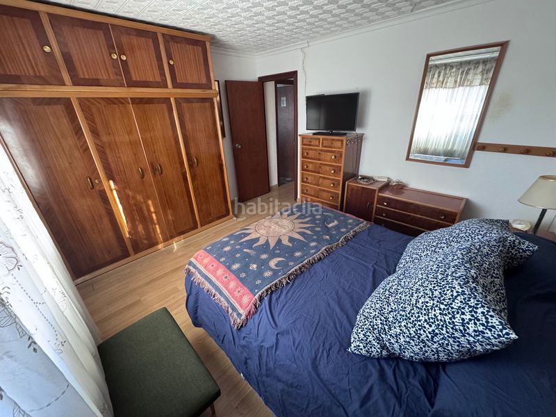 Foto 8b988046-c15f-4522-84ec-f95762c17db0. Masia amb xemeneia calefacció aparcament piscina a Villena