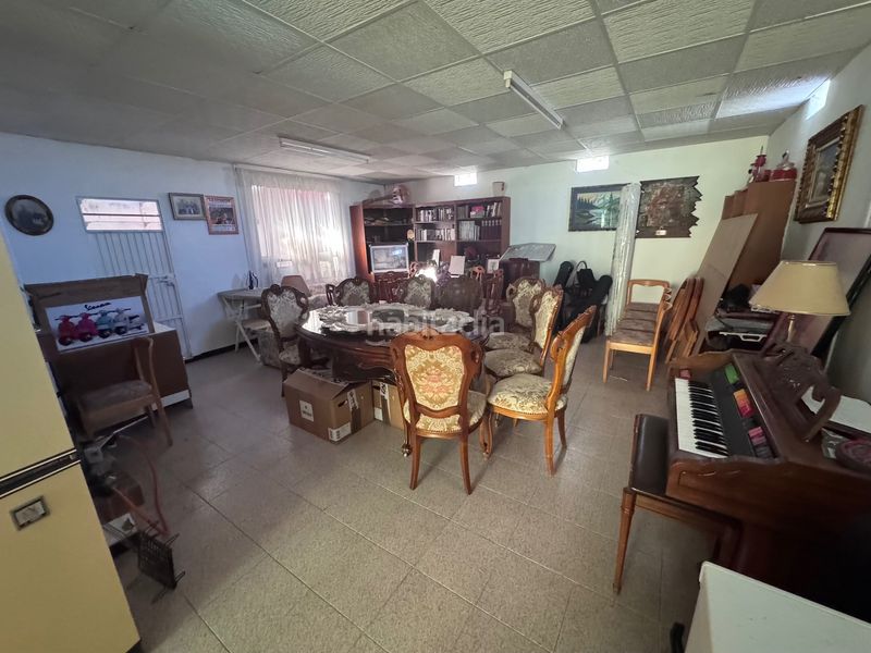 Foto 9d7a9104-e375-4971-b66d-3e929413c543. Masia amb xemeneia calefacció aparcament piscina a Villena