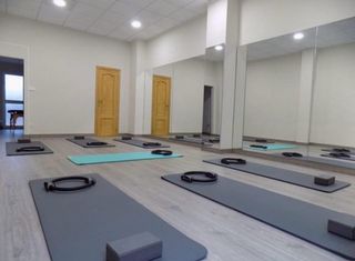 Lloguer Local Comercial  Calle de los parrales. Local comercial en alquiler