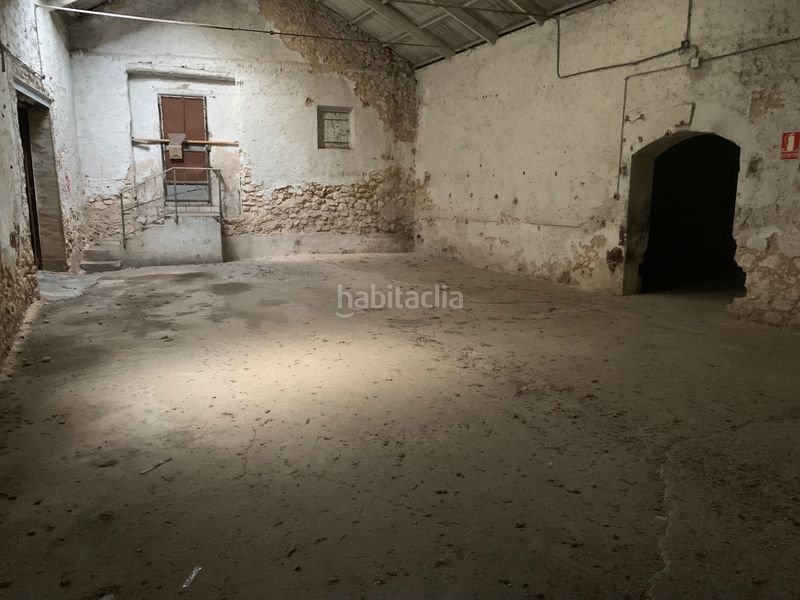 Foto f6d4f6de-28d8-4c20-accc-c1b6629f2c8b. Local comercial nave con parcela en San Francisco Villena
