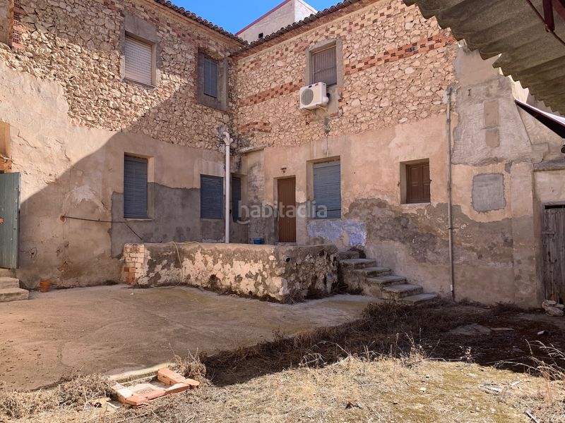 Foto d88154ee-b065-4cb6-97d5-9900eb779548. Casa aparellada amb aparcament a Las Cruces Villena