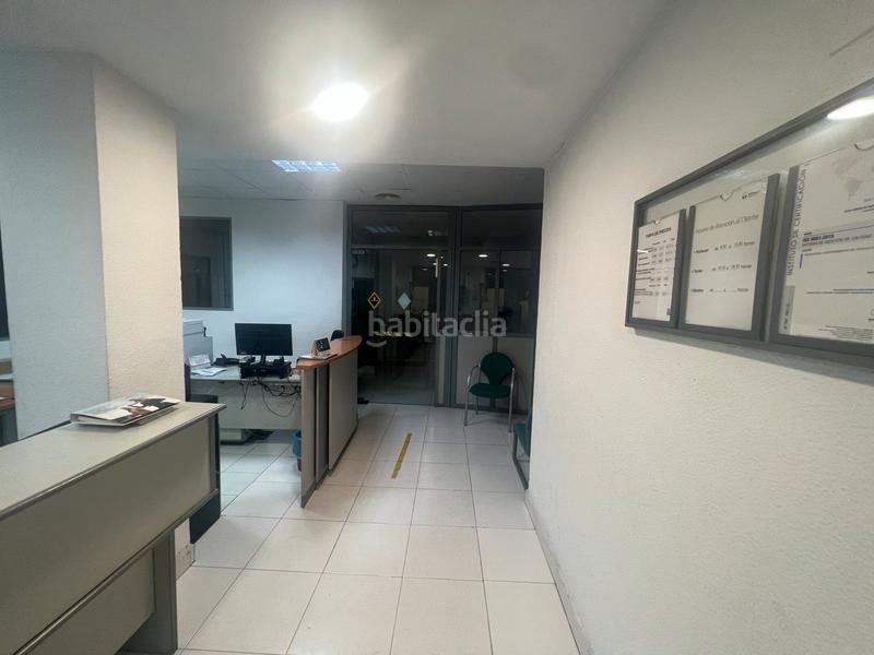 Foto 6b00d887-c8ee-46f9-b69b-7b68f7aac372. Traspaso local comercial se traspasa taller en Mestalla Valencia