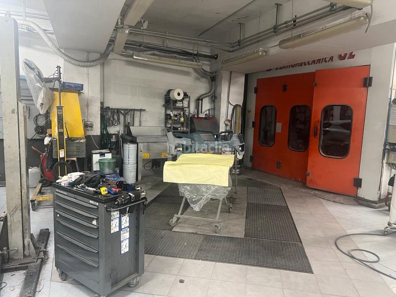 Foto 98556cc6-54f0-45b9-85a6-c17d83fdf4f5. Umzug geschäftsraum in Mestalla Valencia