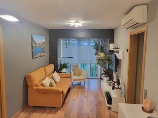 Appartement  Carrer de cabrera. Vendo piso totalmente reformado en singuerlin