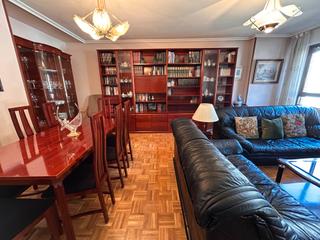 Appartement à Calle la constitución 83. Piso en la pola de gordón