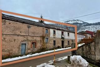 Mas à Calle josé álvarez gonzález 18. Casa de pueblo en venta en calle josé álvarez gonzález, 23