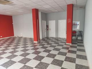 Local Comercial a Carrer constitució 46. Local de 135 m²