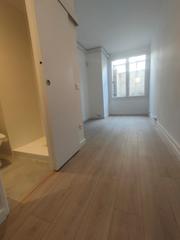 Lloguer Local Comercial a Sant Gervasi - Bonanova. Estudio en alquiler junto al mercado de sant gervasi