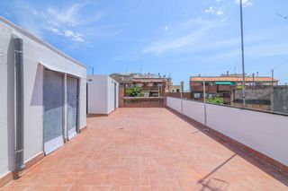 �tic a Guinard�. Piso con solarium uso privativo