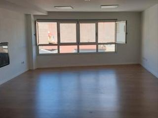 Miete Büro in Calle de juan de valdes 10. Luminosa oficina en alquiler por la zona de chamberí