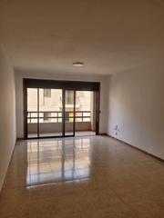 Rent Flat in Calle anselmo j. benitez 8. Amplio y luminoso piso en alquiler en santa cruz