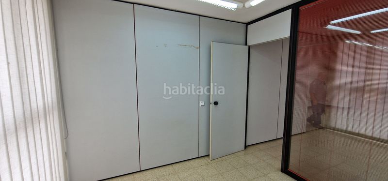 Foto 84e2de34-c12e-41f3-93b6-92b5488ed749. Miete büro in Martorell