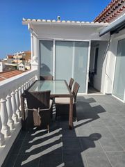 Rent Flat  Calle finlandia. Se alquila piso en costa adeje (zona muy demandada)