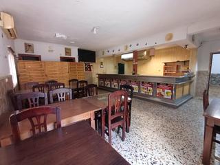 Local Comercial en El Roco - La Milagrosa. Estupendo local en zona de la milagrosa 140m