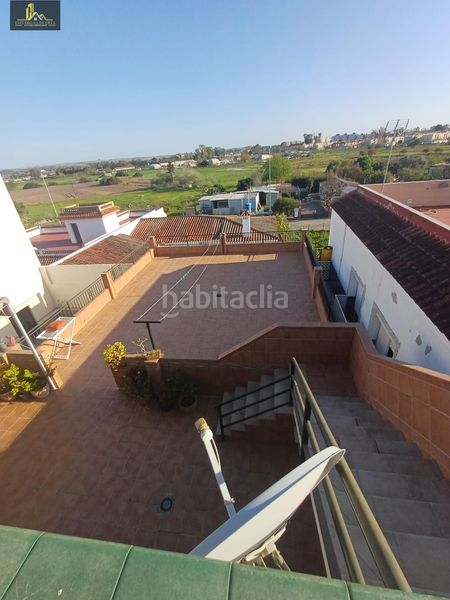 Foto 13a1c9e8-35bf-4713-a55a-339dedcbcb19. Casa amb aparcament a Caballero Bonald-S. José Obrero-Guadalcacín Jerez de la Frontera