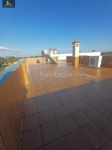 Foto 5a359c64-ba84-4f3e-aac2-e37635e433b2. Casa amb aparcament a Caballero Bonald-S. José Obrero-Guadalcacín Jerez de la Frontera