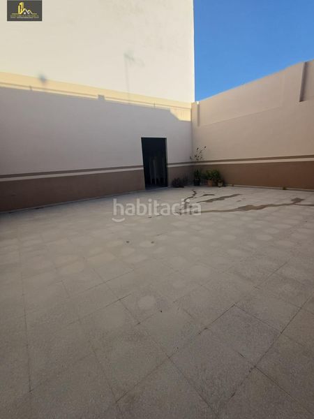 Foto ce3ba188-49a6-464c-b1af-260d45683663. Casa amb aparcament a Caballero Bonald-S. José Obrero-Guadalcacín Jerez de la Frontera