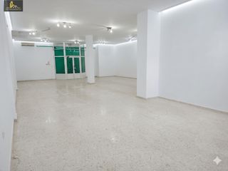 Locale commerciale in Bornos. Gran local comercial de 175m2 en bornos