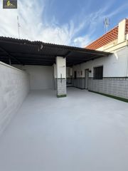 Casa en Caballero Bonald-S. José Obrero-Guadalcacín