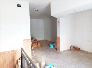 Local commercial en San Diego. Local muy comercial en puente de vallecas