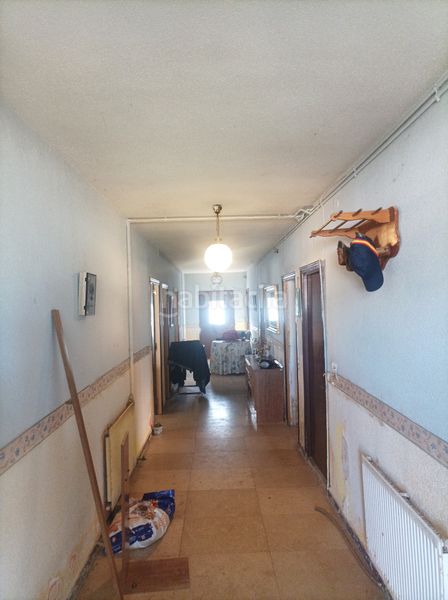 Foto e9752f66-5fc0-40e8-9ea5-7e8c660ad94a. Xalet amb xemeneia calefacció piscina a Escalona