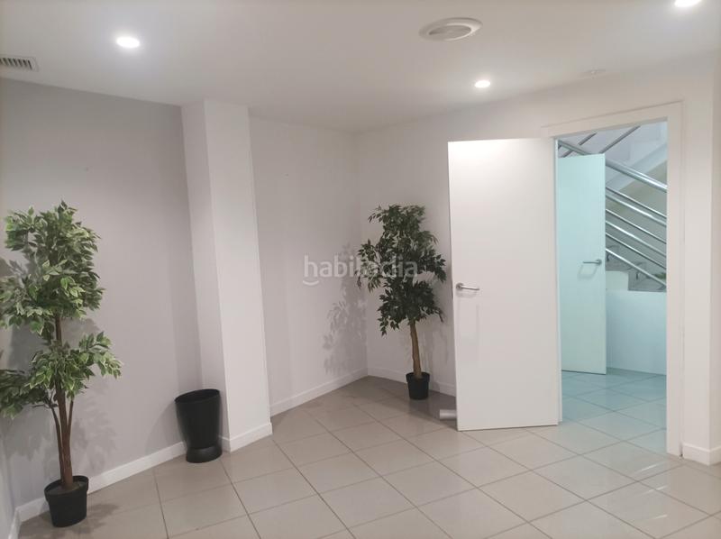 Foto 036a9c73-1e41-4c8f-a5ad-334794023b19. Locale commerciale in avenida de la universidad 35 in Leganés