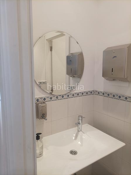 Foto 19e4cdad-7d08-46f5-a66d-4b485401e97c. Locale commerciale in avenida de la universidad 35 in Leganés