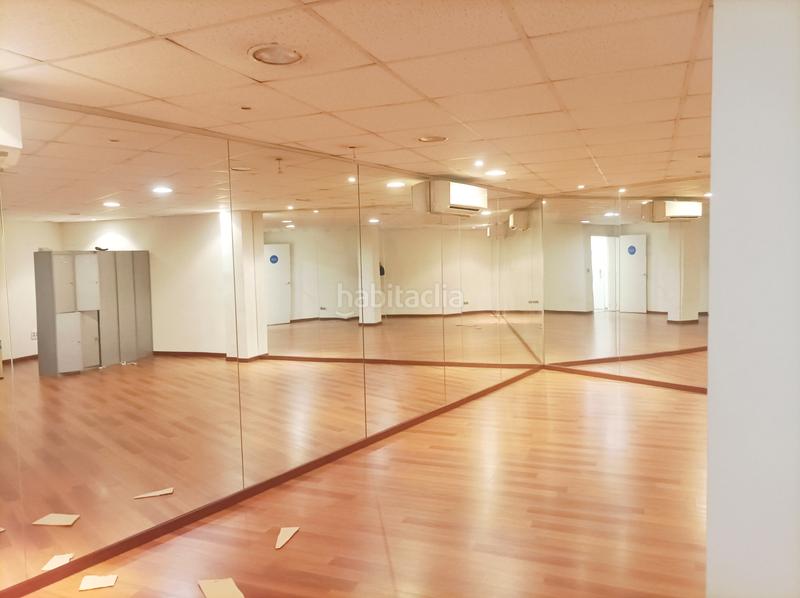 Foto 1fdedda7-b615-444e-abc3-4959491bb790. Locale commerciale in avenida de la universidad 35 in Leganés