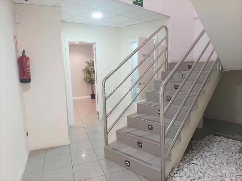 Foto 8e5b4cfd-e064-4c77-bf33-352101d47201. Locale commerciale in avenida de la universidad 35 in Leganés